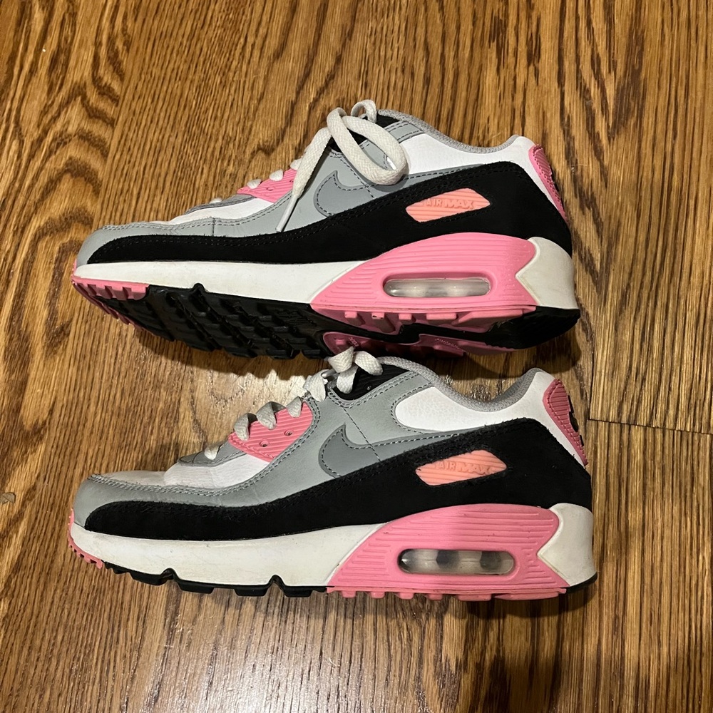 Nike Air Max PINK! Perfect condition sz 6 women’s